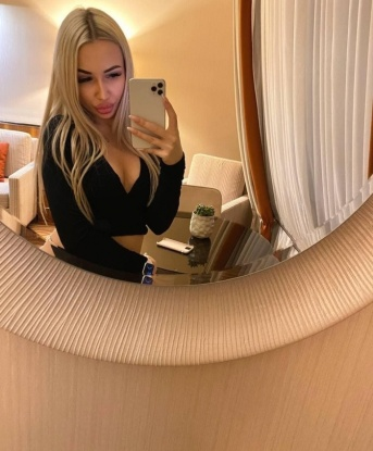 Евгения, 22 года, 2 размер груди